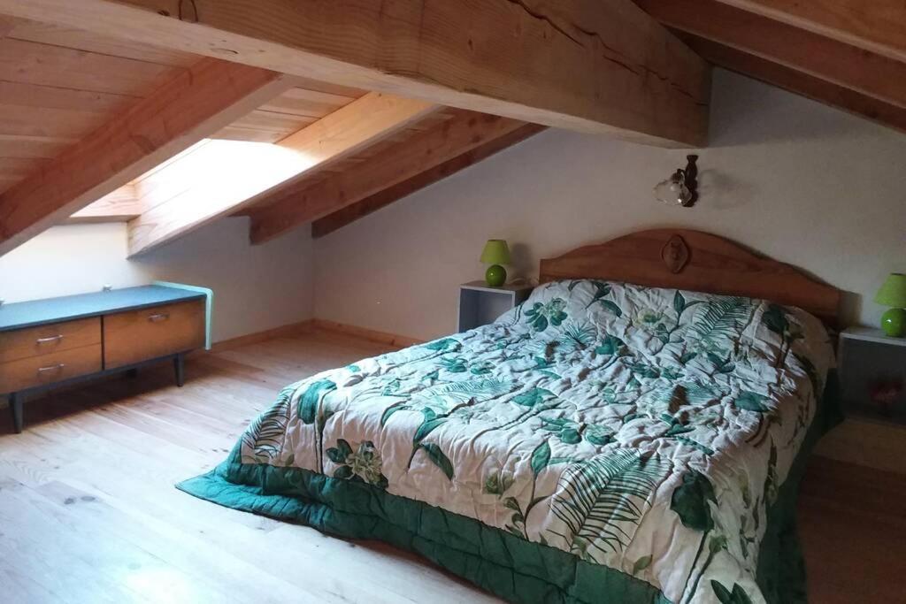 Loft La Rose Desiree Gite 3 Etoiles Chalencon Exterior photo